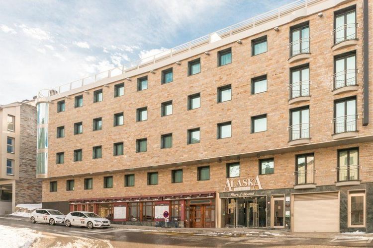 Pas de la Casa Alaska Apartments