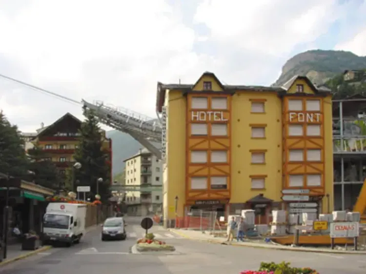 Font Andorra Hostel