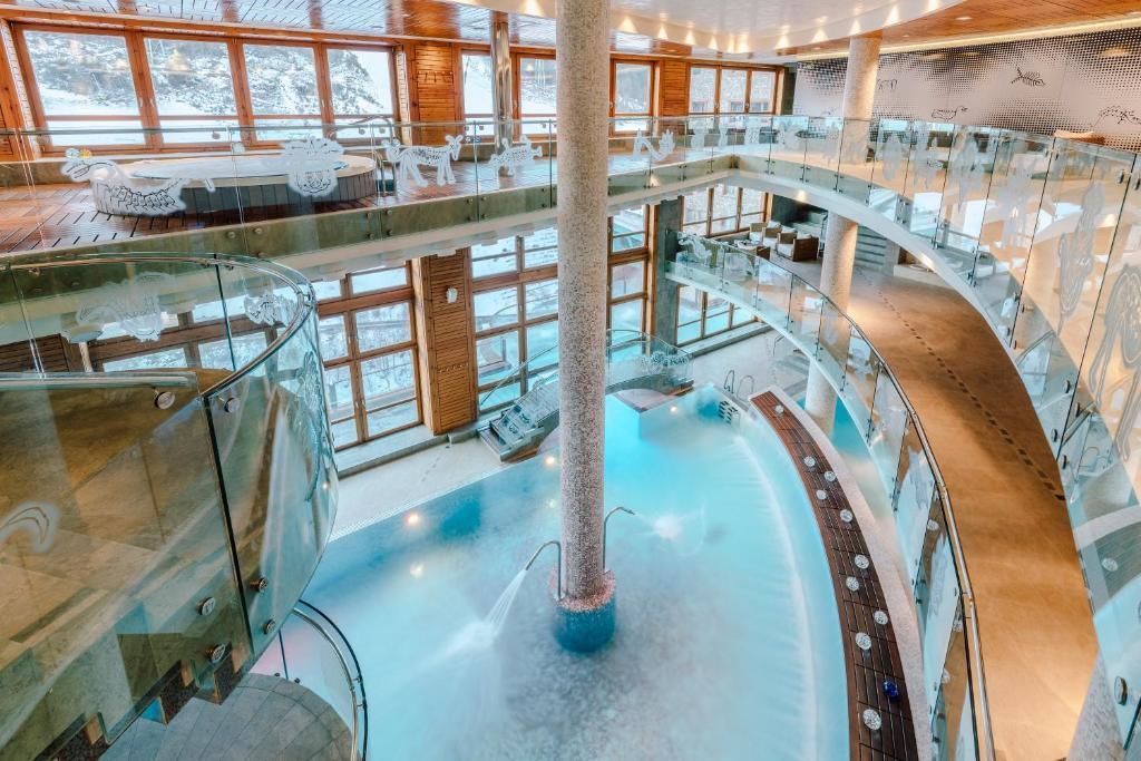 Which hotels in Andorra have spas?