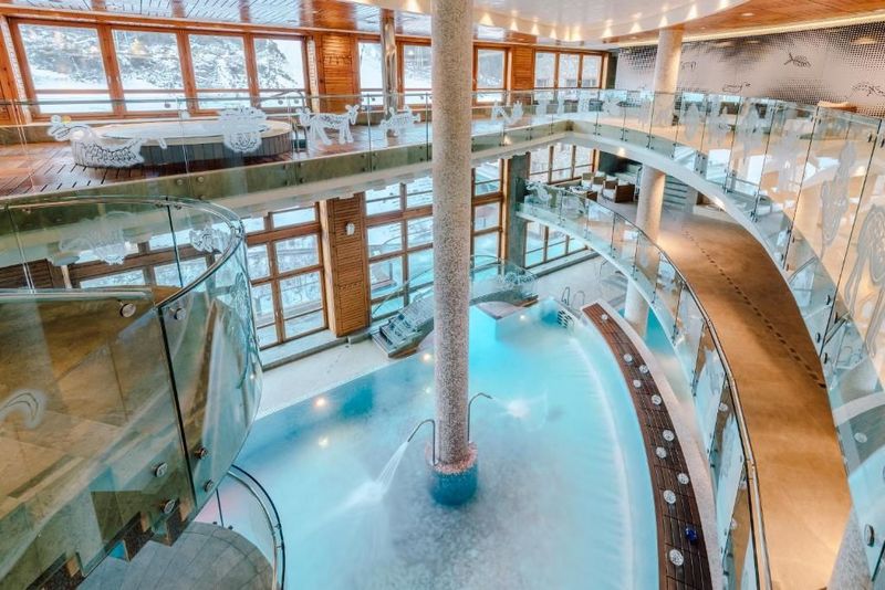 Which hotels in Andorra have spas?